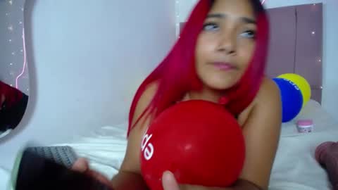 lola_lustrum online show from July 2026 02:56:02 PM