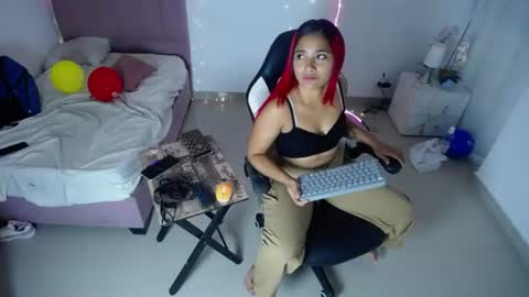 lola_lustrum online show from July 2026 11:39:02 AM