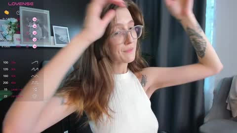 Snapshot of lola_missy chatting on December 2024 09:09:01 AM Lola online show from December 2024 09:09:01 AM