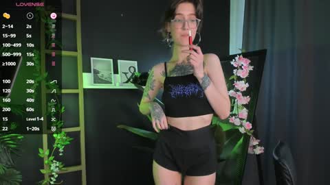 Snapshot of lola_missy chatting on January 2025 08:54:02 AM Lola online show from January 2025 08:54:02 AM