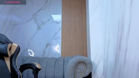 Lola online show from June 2026 08:57:01 PM