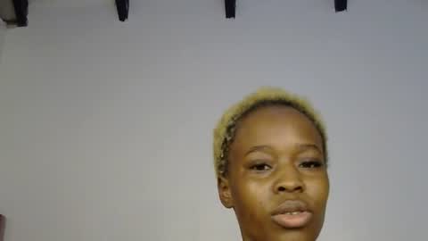 Lola online show from July 2026 07:27:01 PM