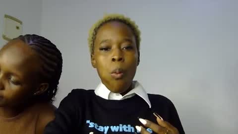 Lola online show from July 2026 07:32:01 PM
