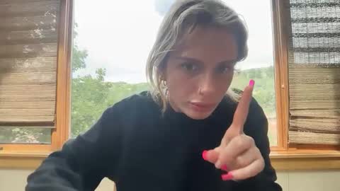 lolaa555 online show from June 2026 08:56:02 PM