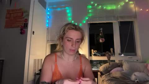 lolaa555 online show from July 2026 07:50:01 AM