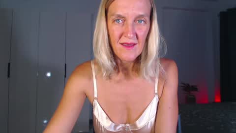 Lola online show from April 2026 01:47:02 PM