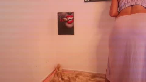 Snapshot of lolaandcamille chatting on September 2025 05:50:01 PM lolaandcamille online show from September 2025 05:50:01 PM