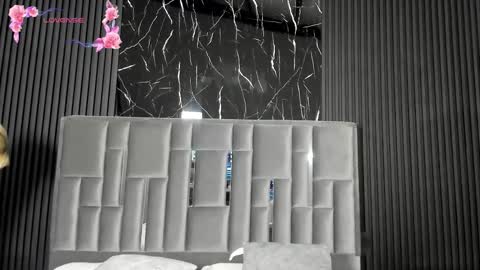 Lola Angel online show from October 2025 08:10:01 PM