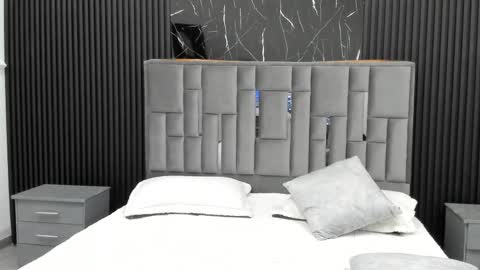 Lola Angel online show from November 2025 08:22:02 PM