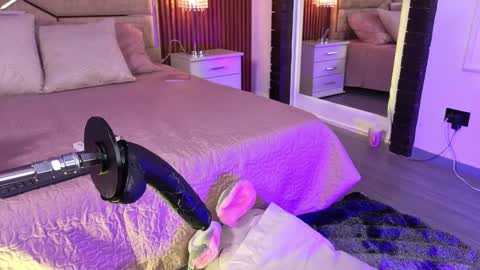 Lola Angel online show from May 2026 09:08:01 PM