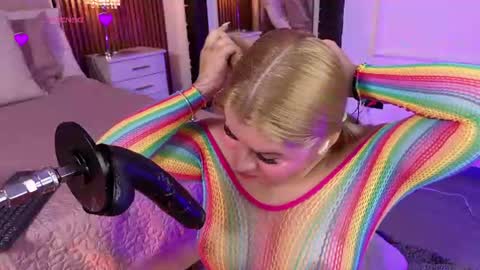 Lola Angel online show from June 2026 08:52:01 PM
