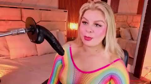 Lola Angel online show from July 2026 07:45:01 PM