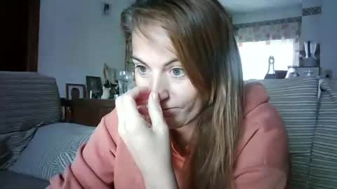 Snapshot of lolahueso chatting on November 2025 09:19:02 AM LOLA HUESO y ERIC online show from November 2025 09:19:02 AM