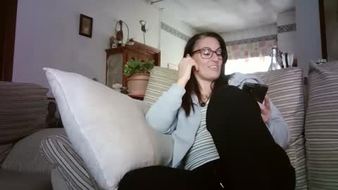 Snapshot of lolahueso chatting on February 2026 09:36:01 AM LOLA HUESO y ERIC online show from February 2026 09:36:01 AM