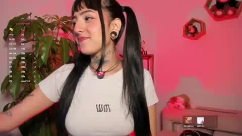 Snapshot of lolaleah_ chatting on July 2026 11:48:02 PM Lola online show from July 2026 11:48:02 PM