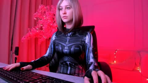 Snapshot of lolalemona chatting on December 2024 07:24:02 AM lolalemona online show from December 2024 07:24:02 AM