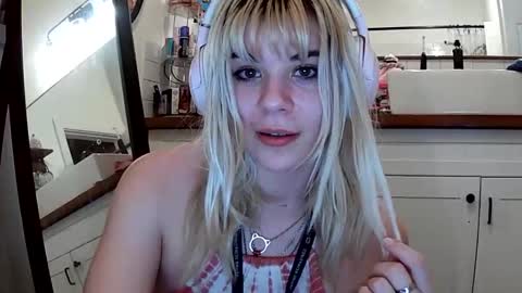 Snapshot of lolalixx6969 chatting on May 2026 11:06:01 AM Lola Lixx online show from May 2026 11:06:01 AM