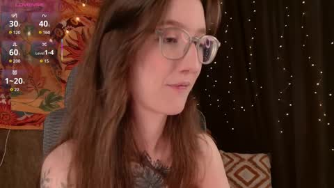 lolami_ online show from April 2026 07:13:02 AM