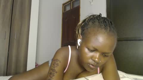 lolamia7 online show from March 2025 12:20:01 PM