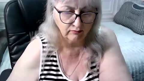 LolkaAlyss online show from April 2026 04:46:02 PM