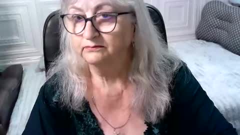 LolkaAlyss online show from June 2026 07:09:02 PM