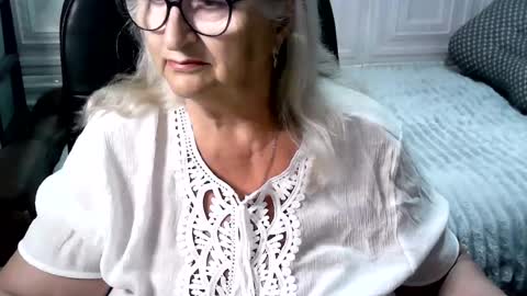 LolkaAlyss online show from July 2026 10:17:01 PM