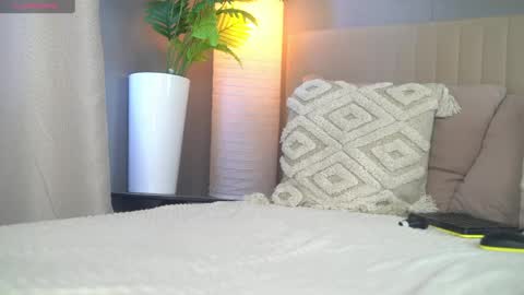Lola online show from April 2026 01:41:02 PM