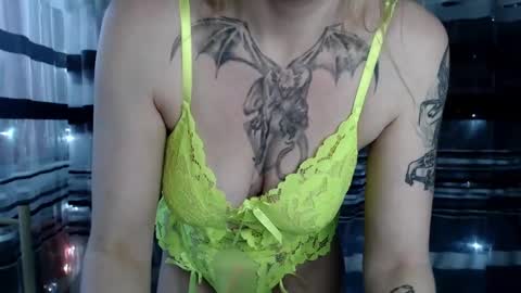 Lisa online show from January 2025 12:44:02 PM