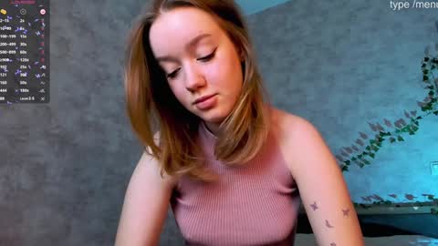 Mia online show from December 2024 02:11:02 PM