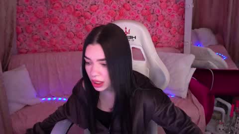 Snapshot of lolly_bunnyy chatting on March 2026 02:56:01 PM LollyBunny online show from March 2026 02:56:01 PM