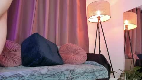 Lolly online show from May 2026 03:12:01 AM