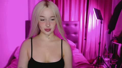 Kari online show from April 2026 08:03:01 PM