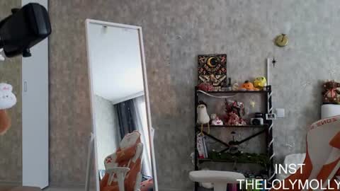 Molli online show from June 2026 10:41:01 AM