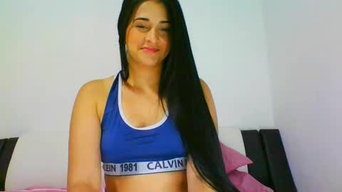 Snapshot of lomaslindosoyyo chatting on January 2025 11:45:02 PM estehfania online show from January 2025 11:45:02 PM