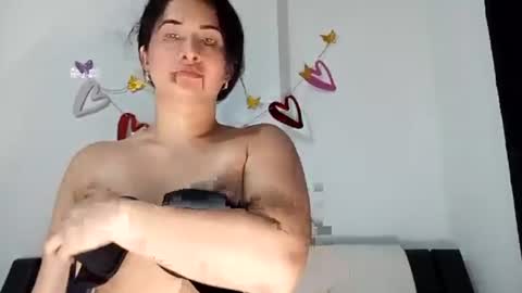 estehfania online show from June 2026 10:26:01 PM
