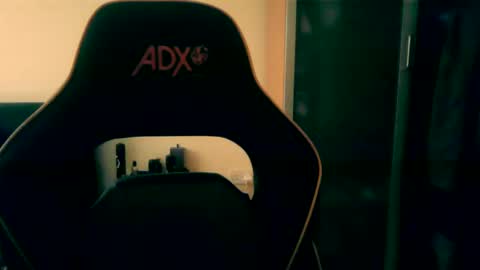 london_man1988 online show from December 2024 10:16:01 AM