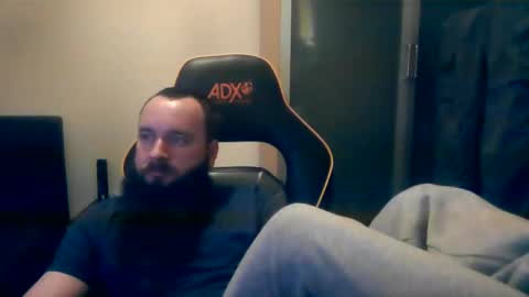 london_man1988 online show from January 2025 08:34:02 PM