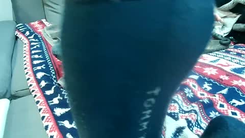 Snapshot of londoner35xx chatting on December 2024 03:06:01 AM londoner35xx online show from December 2024 03:06:01 AM