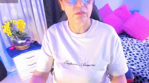 Jennifer  online show from September 2025 07:06:02 PM