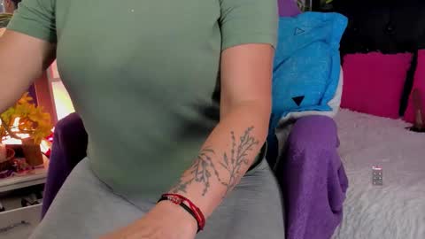 Jennifer  online show from February 2026 04:35:01 PM