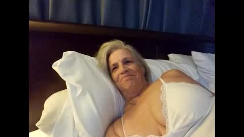 Snapshot of lonelylana1955 chatting on November 2025 08:03:02 AM lonelylana1955 online show from November 2025 08:03:02 AM