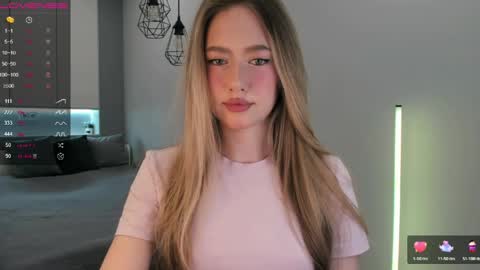 Snapshot of longoriaeva chatting on May 2026 04:04:01 PM Eva online show from May 2026 04:04:01 PM