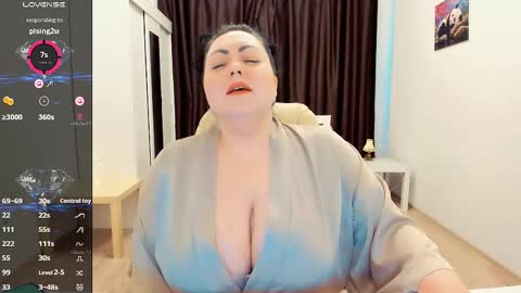 Nina online show from February 2025 12:34:01 PM