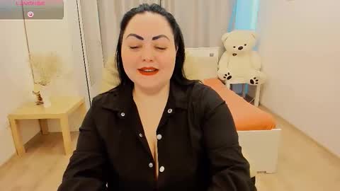 Nina online show from February 2026 12:01:01 PM