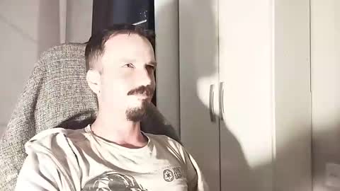 Lucas online show from October 2025 07:14:01 PM