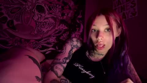 lookingforlona online show from September 2025 04:32:02 PM