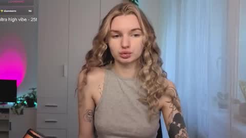 Snapshot of lookluna chatting on March 2026 02:12:01 PM Luna online show from March 2026 02:12:01 PM