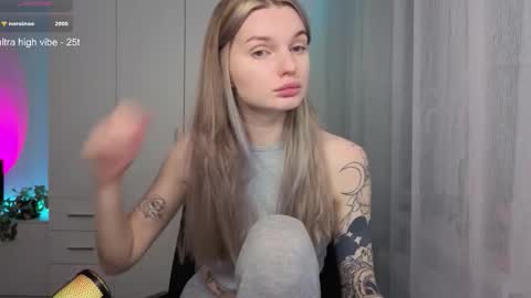 Snapshot of lookluna chatting on March 2026 02:27:02 AM Luna online show from March 2026 02:27:02 AM