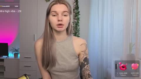 Snapshot of lookluna chatting on March 2026 08:26:33 AM Luna online show from March 2026 08:26:33 AM