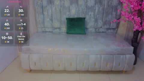 loola_s online show from July 2026 03:19:02 PM